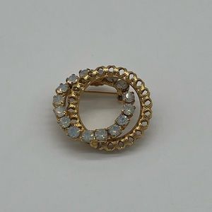 Rhinestone and Gold Wreath Brooch